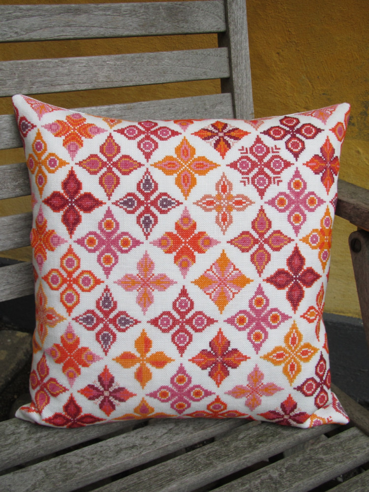 Flower Shape  Red